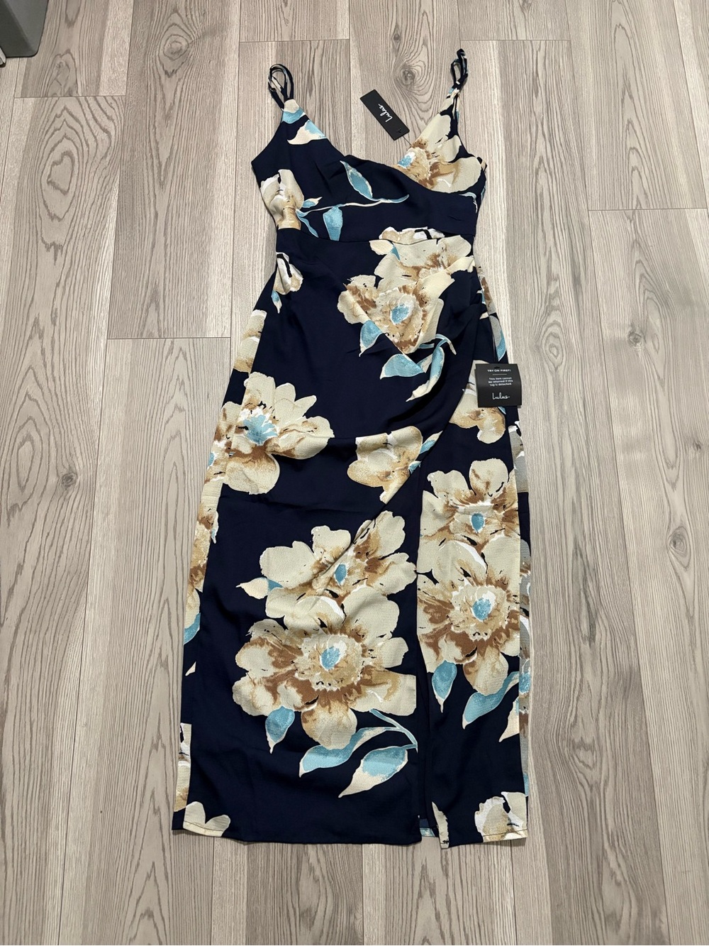Lulu’s Draw You Close Navy Floral Dress Size Small NWT - Picture 2 of 9